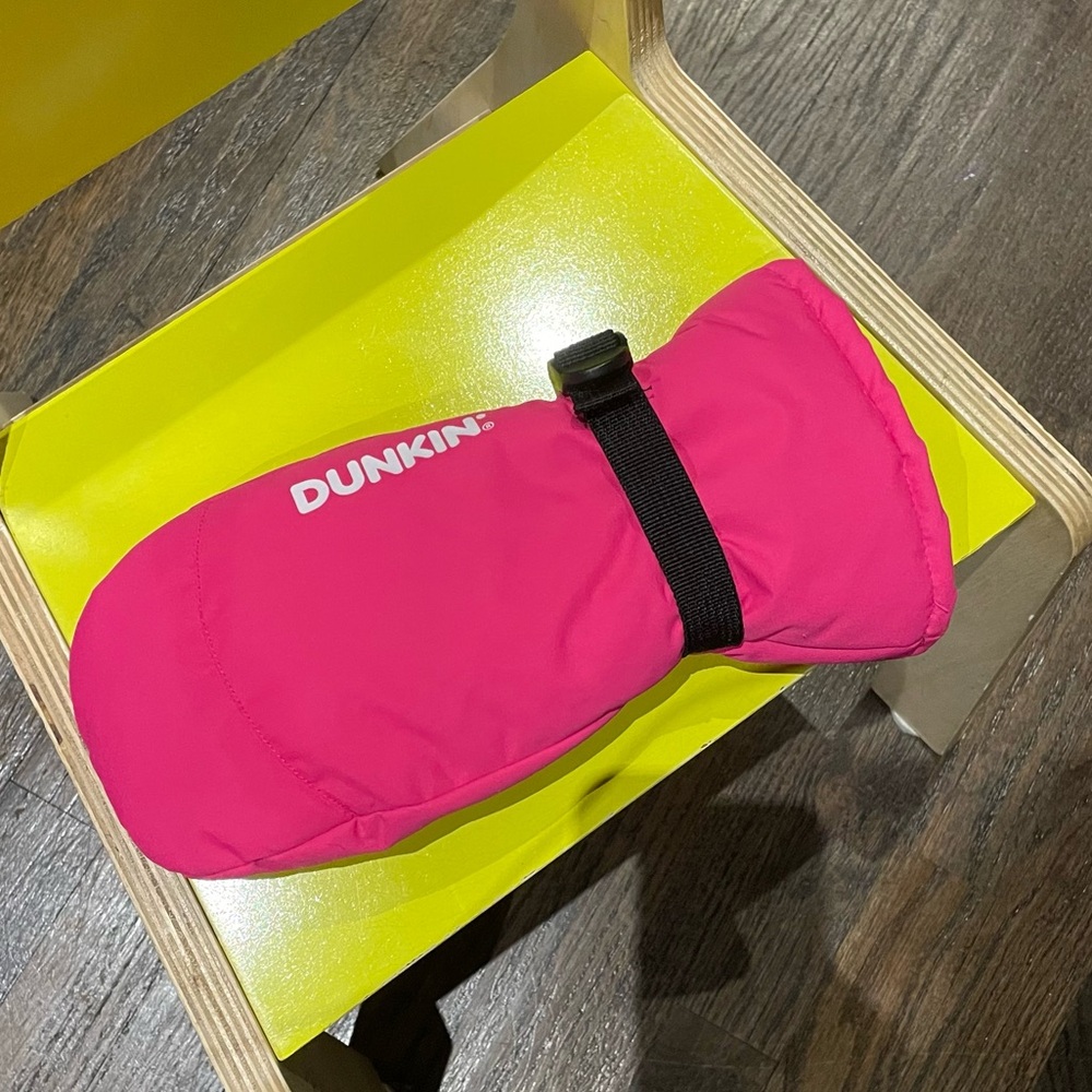 New Limited Edition Dunkin' Donuts pink insulated glove / mitten - left hand